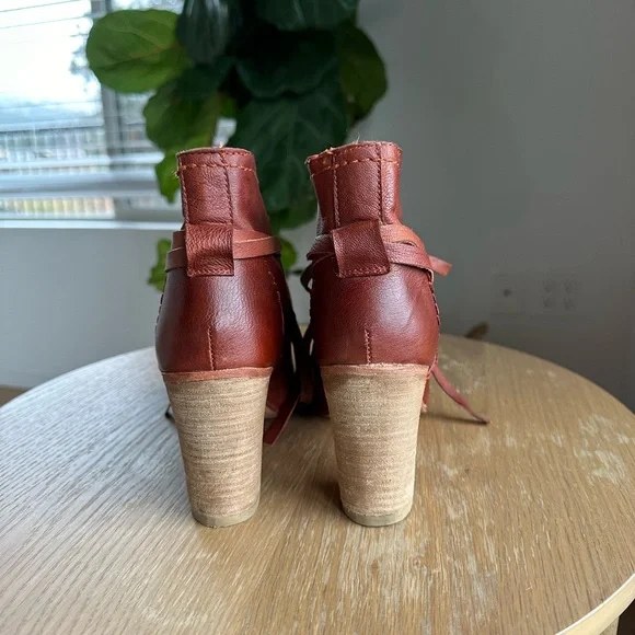 Free People Leather Booties with ties. Cognac Size 37. - Picture 9 of 10